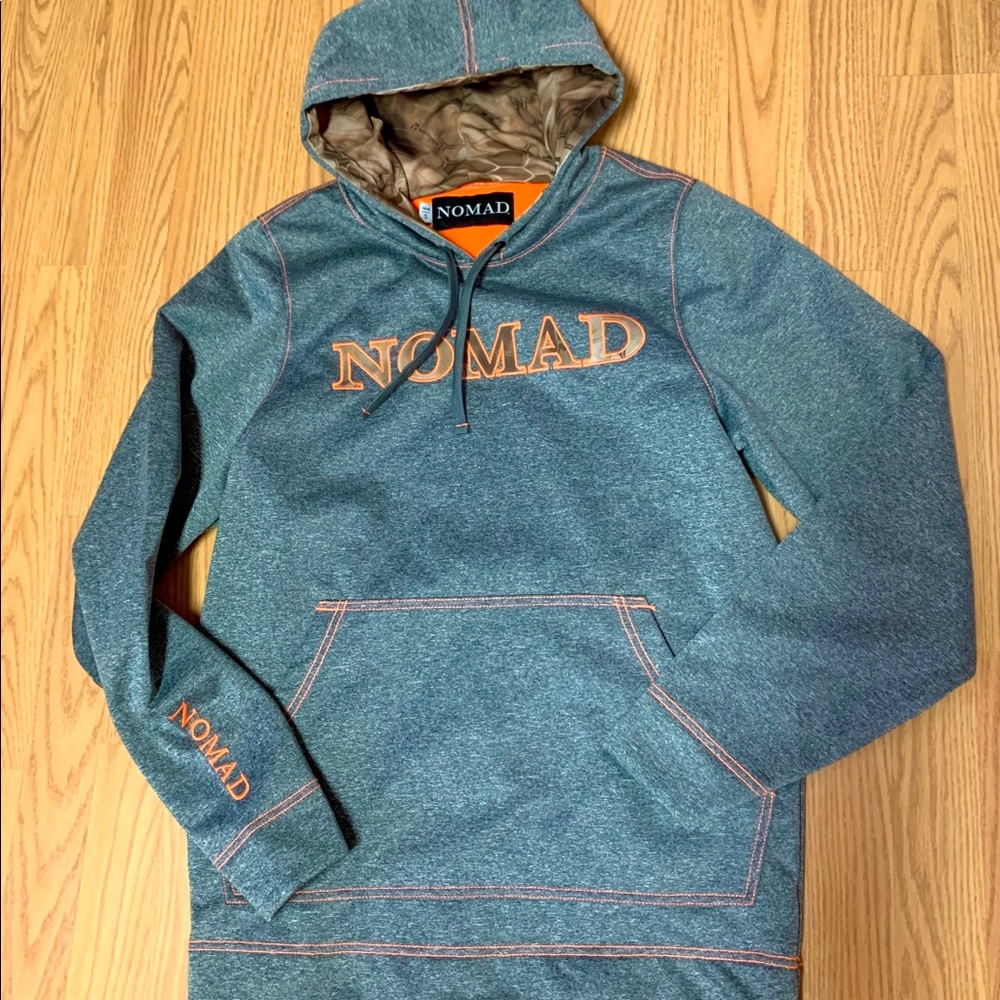 Nomad hoodie - small